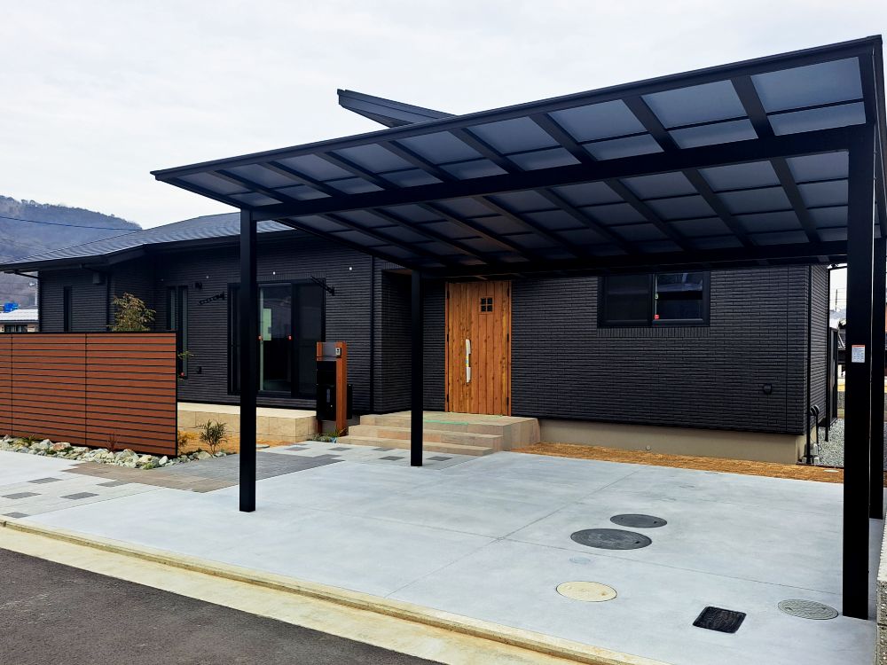 カーポートの施工例です